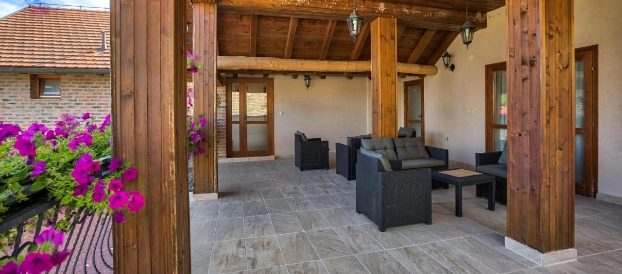 Kneževi Vinogradi Podrumi Kolar "Suza Baranje" المظهر الخارجي الصورة